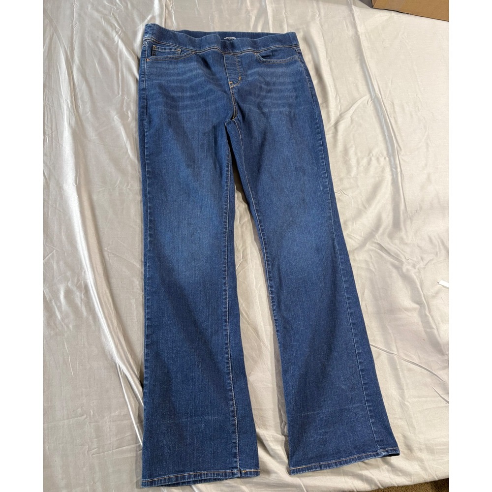Signature by‎ Levi Strauss Totally Shaping Pull-On Bootcut Jeans Blue W33 L32